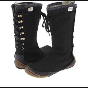 Simple Hold  Toetally Boots size 7, Black/beige